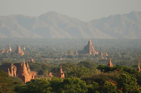 Thăm những ngôi chùa độc đáo ở Bagan qua ảnh